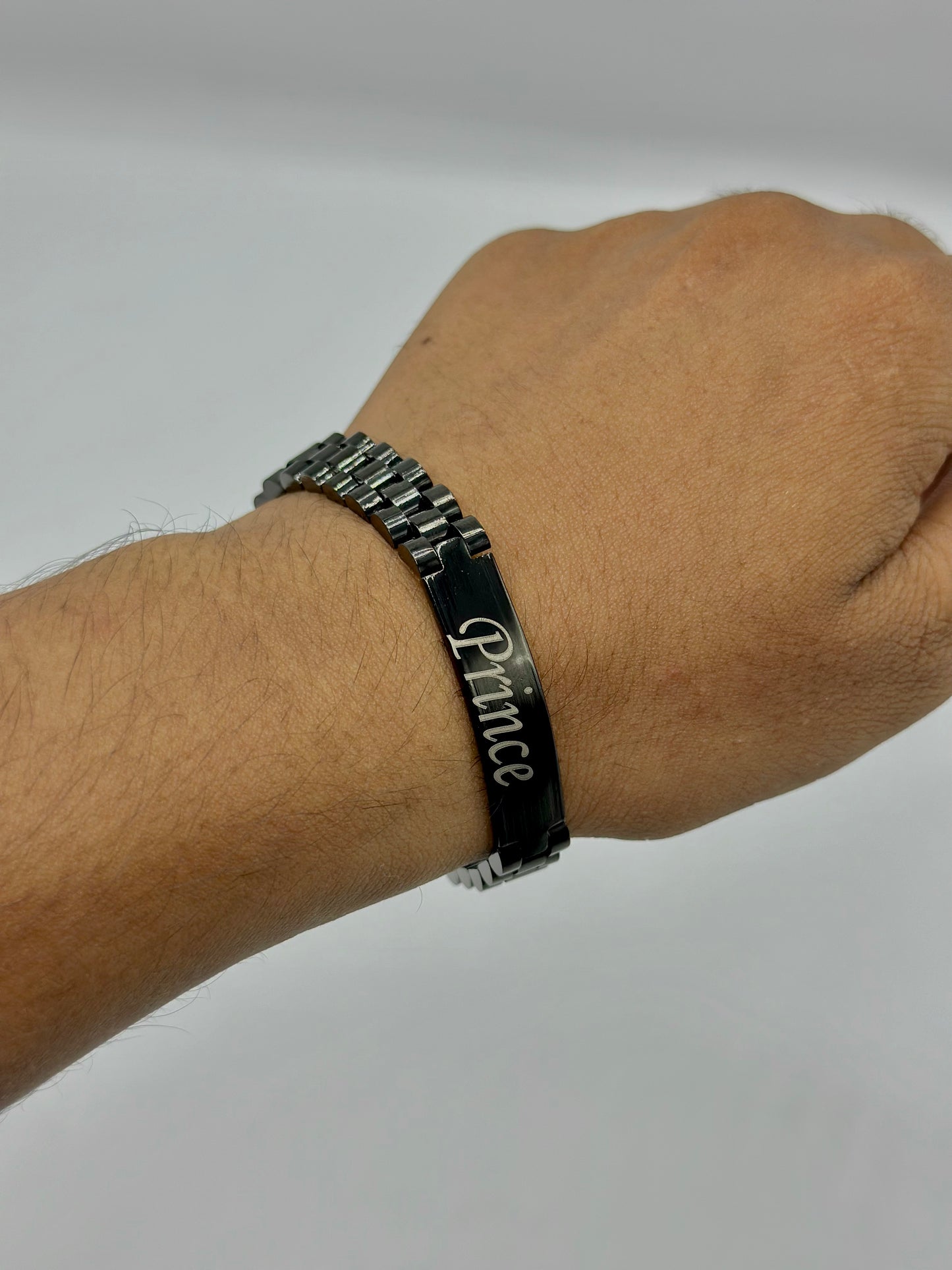 Engraved Name Braclet